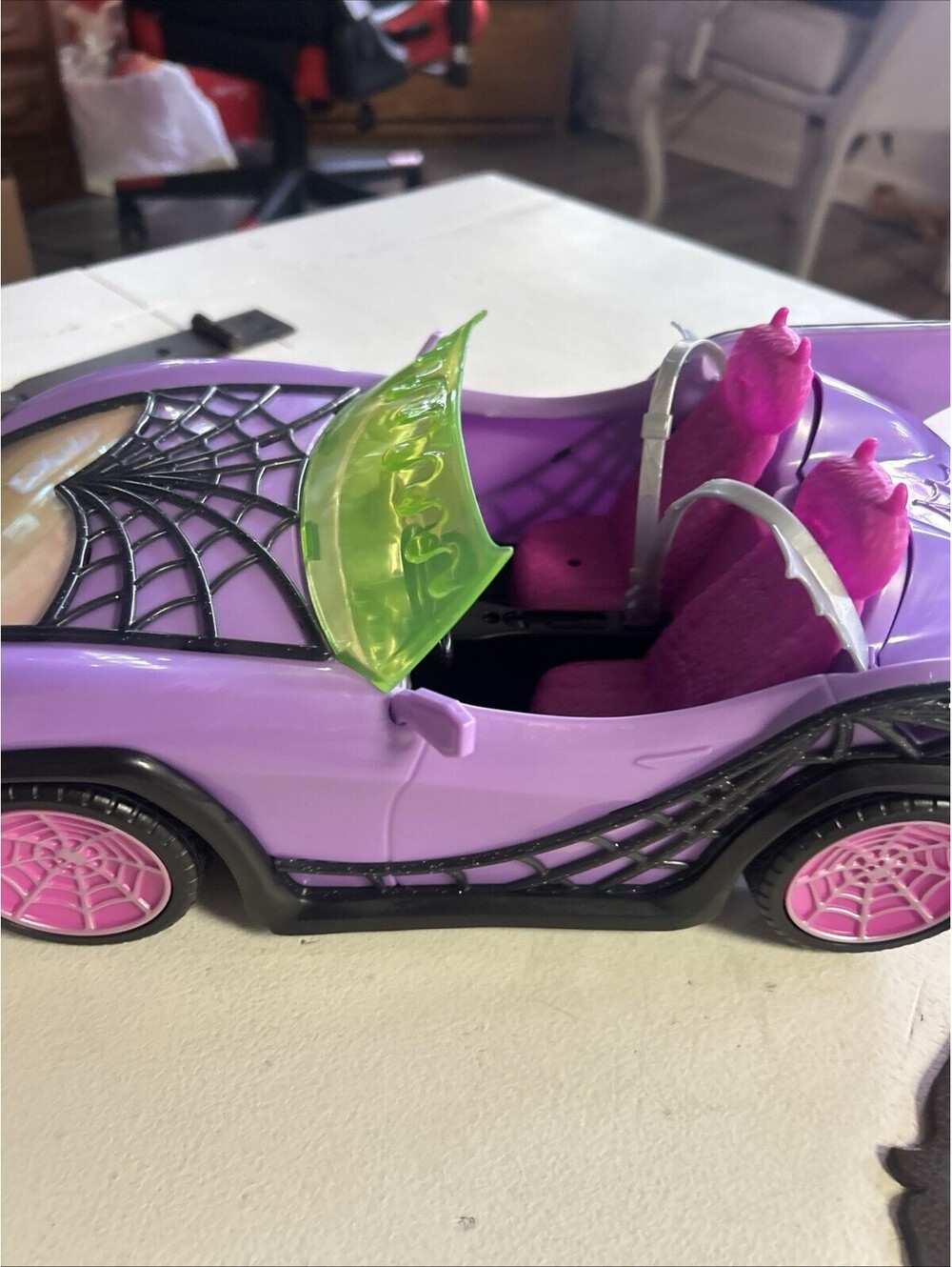Monster High G3 Ghoul Mobile Purple Car Spiderweb Pink Seats nice